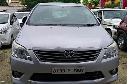 Toyota Innova 2.5 G 7 STR BS IV 2013