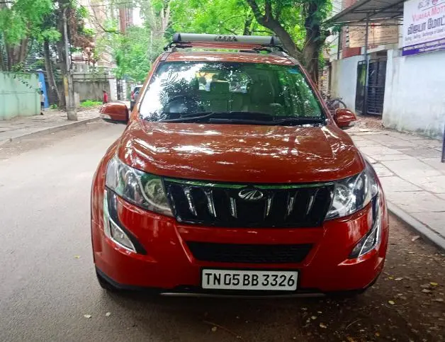 Mahindra XUV500 W10 2WD MT 2015