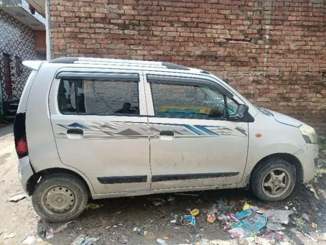 Maruti Suzuki Wagon R 1.0 VXi+ (O) 2015