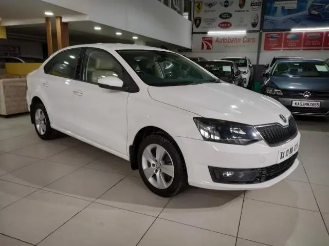 Skoda Rapid 1.6 MPI STYLE 2017