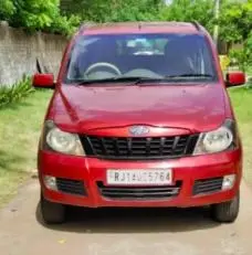 Mahindra Quanto C8 2012