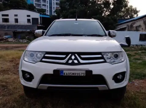 Mitsubishi Pajero Sport 2.5 AT 2015