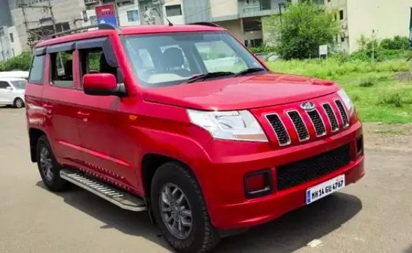 Mahindra TUV300 T6 Plus 2018