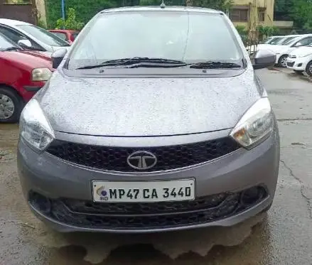 Tata Tiago Revotron XT 2018
