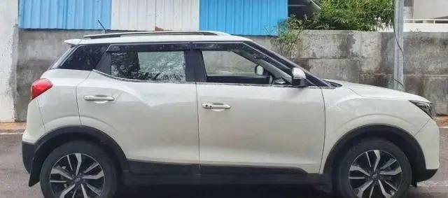 Mahindra XUV300 W8 Diesel 2019