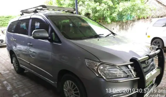 Toyota Innova 2.0 G4 2010