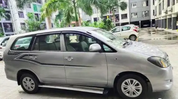 Toyota Innova 2.5 G4 8 STR 2010