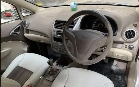 Chevrolet Sail U-VA 1.2 LS ABS 2012