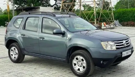 Renault Duster 85 PS RXL 4X2 Diesel MT 2012