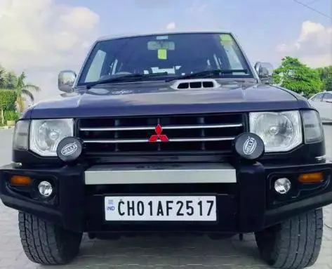Mitsubishi Pajero SFX 2.8 2010