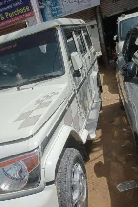 Mahindra Bolero SLX 2013