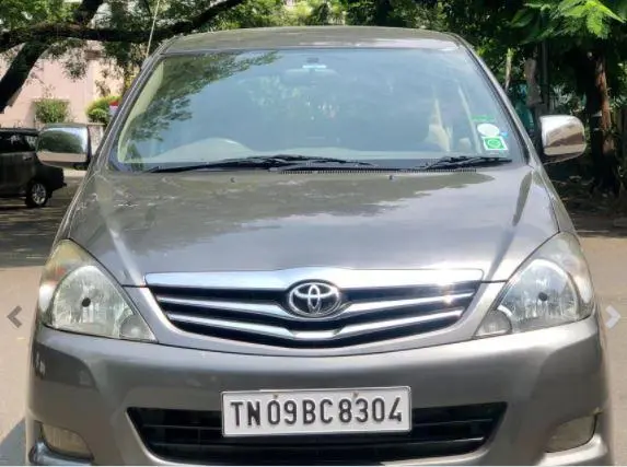 Toyota Innova 2.5 V 7 STR 2010