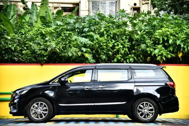 Kia Carnival Limousine 7 STR 2020