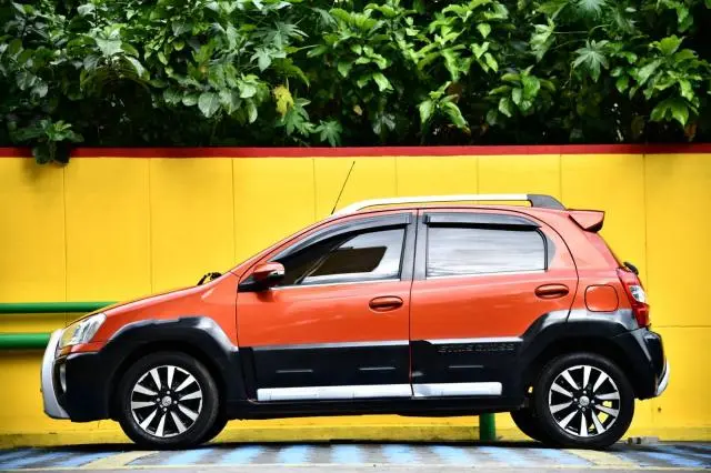 Toyota Etios Cross 1.2 G 2015