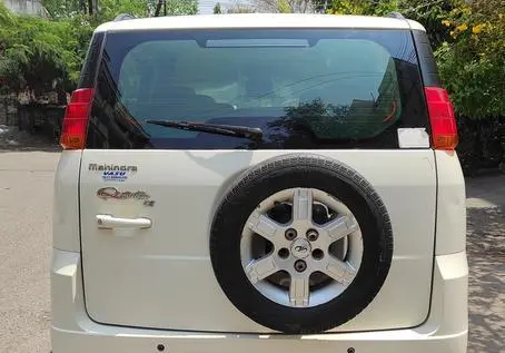 Mahindra Quanto C8 2014