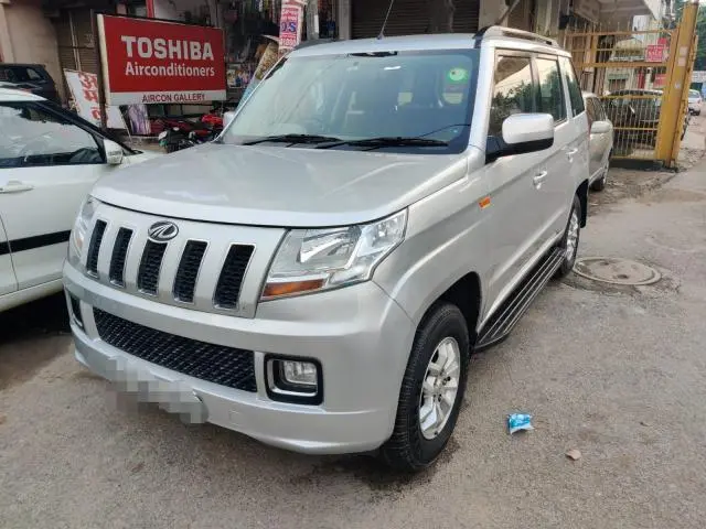 Mahindra TUV300 T8 2017