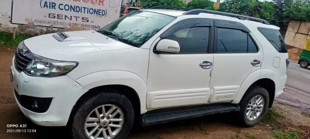 Toyota Fortuner 3.0 4x2 MT 2012