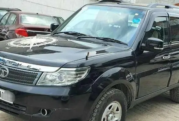 Tata Safari Storme 2.2 LX 4x2 2015