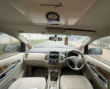Toyota Innova 2.5 G 8 STR BS IV 2008