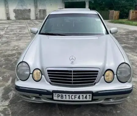 Mercedes-Benz E-Class E 220 CDI ELEGANCE 2002