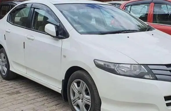Honda City S i-VTEC 2011