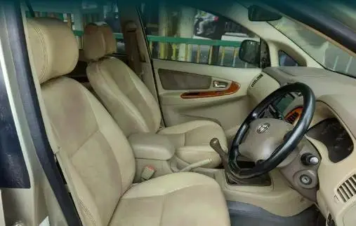 Toyota Innova 2.5 V 8 STR 2008