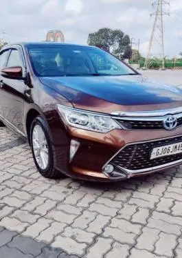 Toyota Camry Hybrid 2015