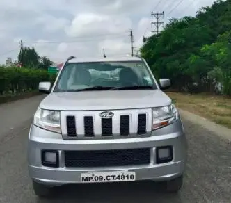 Mahindra TUV300 T6 Plus 2016