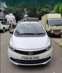 Tata Tiago Revotron XM 2015