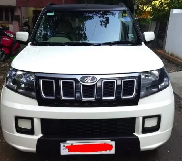 Mahindra TUV300 T6 Plus 2019
