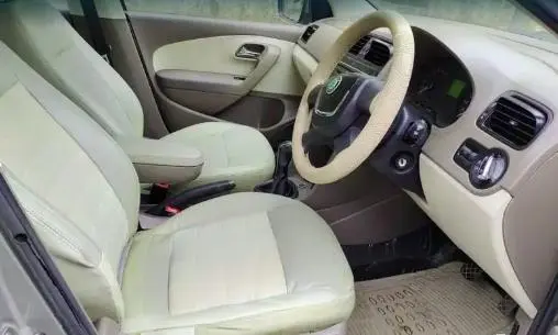 Skoda Rapid Elegance 1.6 TDI CR MT 2013