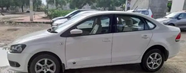 Volkswagen Vento Highline Diesel 2013