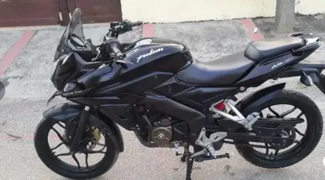 Bajaj Pulsar AS150 2015