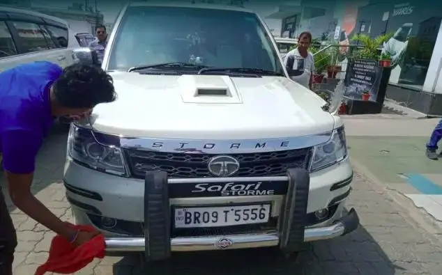 Tata Safari Storme 2.2 VX 4x2 2016