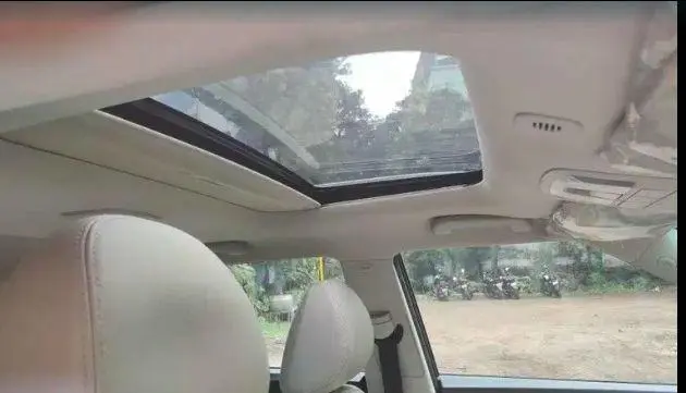 Mahindra XUV300 W8 (O) Diesel 2019