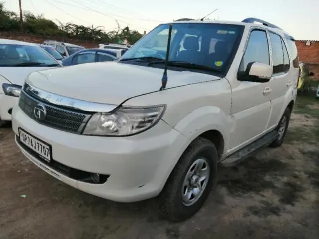 Tata Safari Storme 2.2 LX 4x2 2013