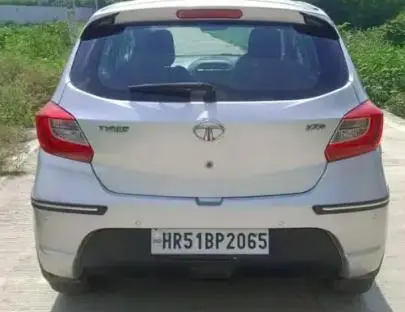 Tata Tiago Revotron XZA 2017