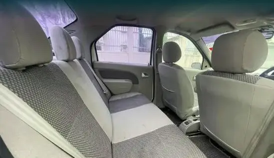 Mahindra Logan GLX 2009