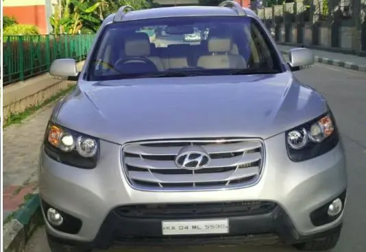 Hyundai Santa Fe 2WD MT 2012