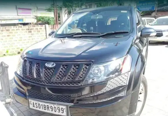 Mahindra XUV500 W8 2WD 2015