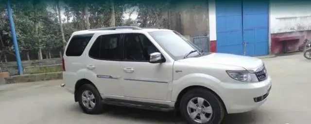 Tata Safari Storme VX Refreshed 2x2 (400 NM) 2016