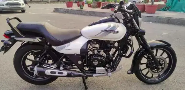 Bajaj Avenger Street 220 2018