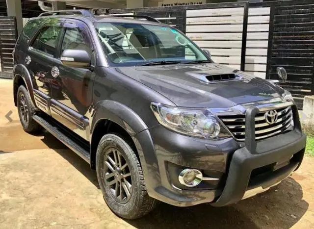 Toyota Fortuner 3.0 4x4 AT 2015