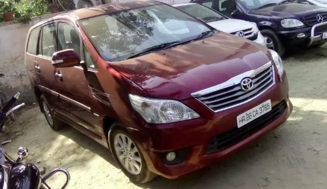 Toyota Innova 2.5 V 7 STR 2013