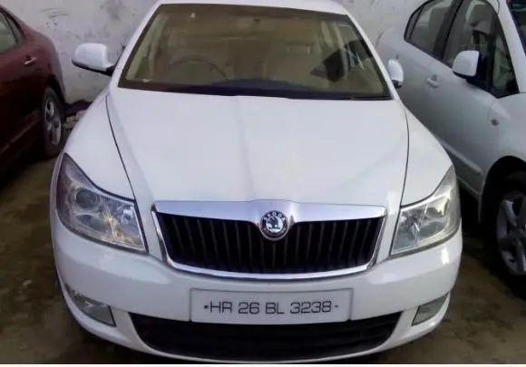 Skoda Laura AMBITION 2.0 TDI CR AT 2011