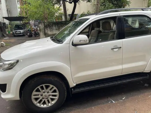 Toyota Fortuner 3.0 4x4 AT 2013