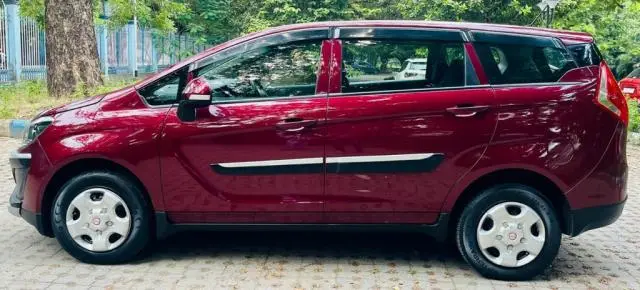 Mahindra Marazzo M4 8 STR 2019