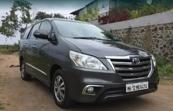 Toyota Innova 2.5 ZX 7 STR BS IV 2015
