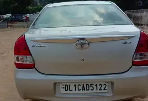 Toyota Etios Cross 1.4 GD 2015
