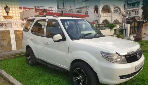 Tata Safari Storme LX 2013